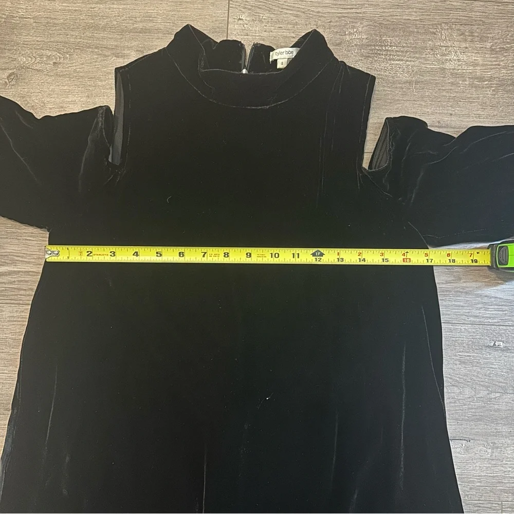 Tyler Boe black faux velvet open shoulder dress - size small - Picture 4 of 4
